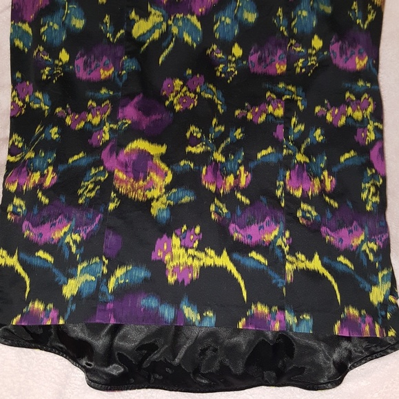 Torrid stretchy hi lo pencil skirt - Picture 2 of 6